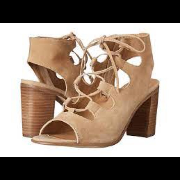 Steve Madden Suede Lace up sandals - Picture 4 of 4